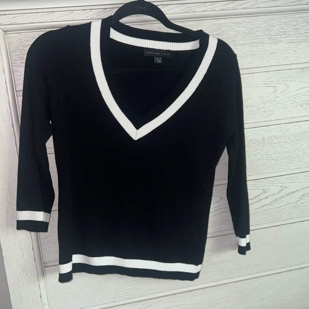 Black and White V-Neck Women Sweater